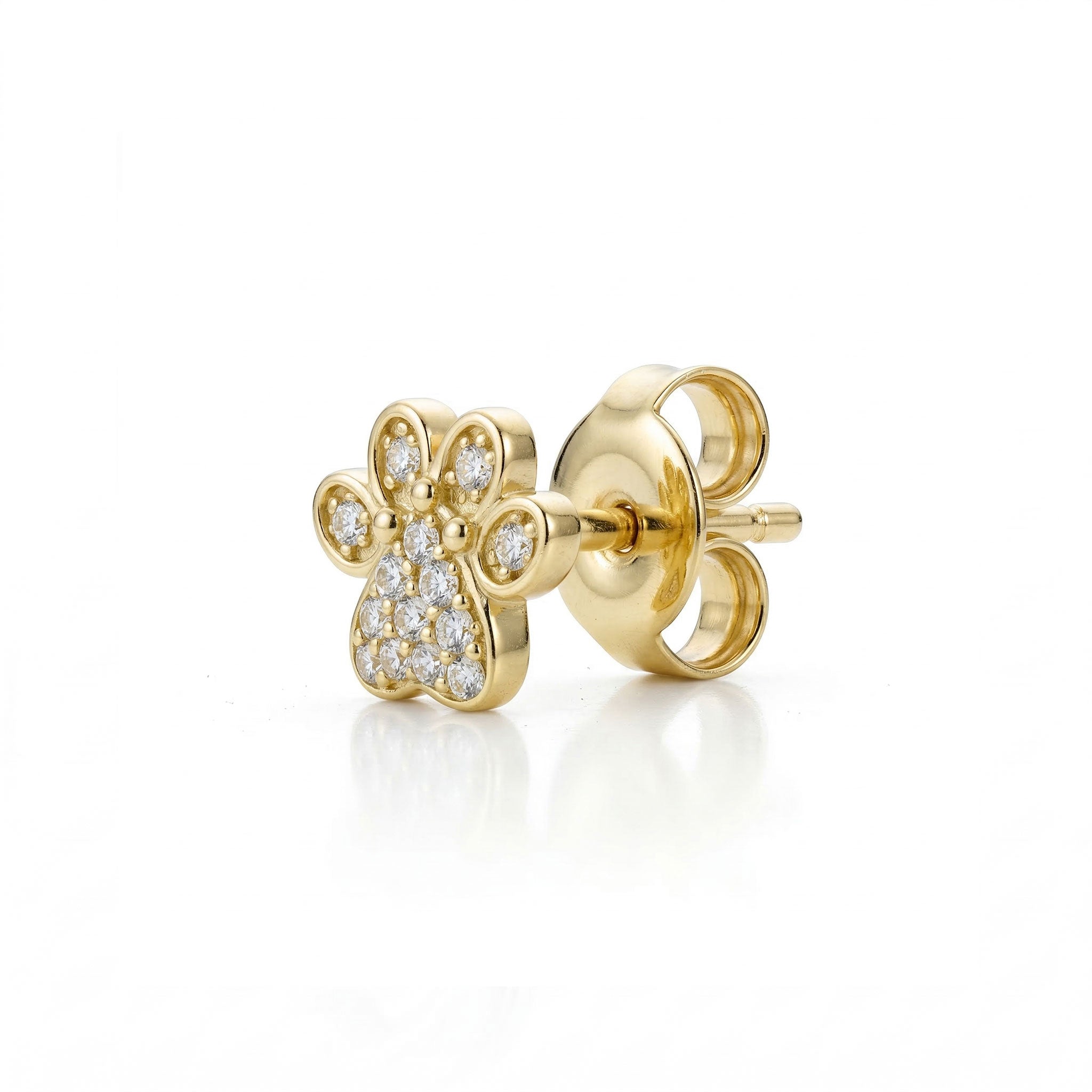 Strieborná náušnica