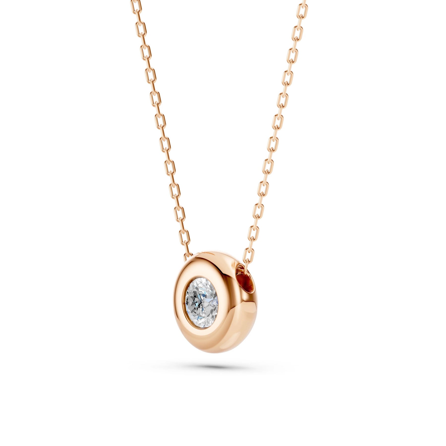 Retiazka s diamantom, ružové zlato — detail prívesku