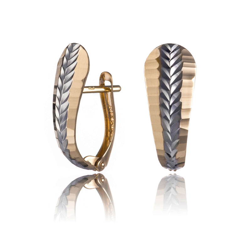 zlate-nausnice-s-vyraznym-bielym-gravirom