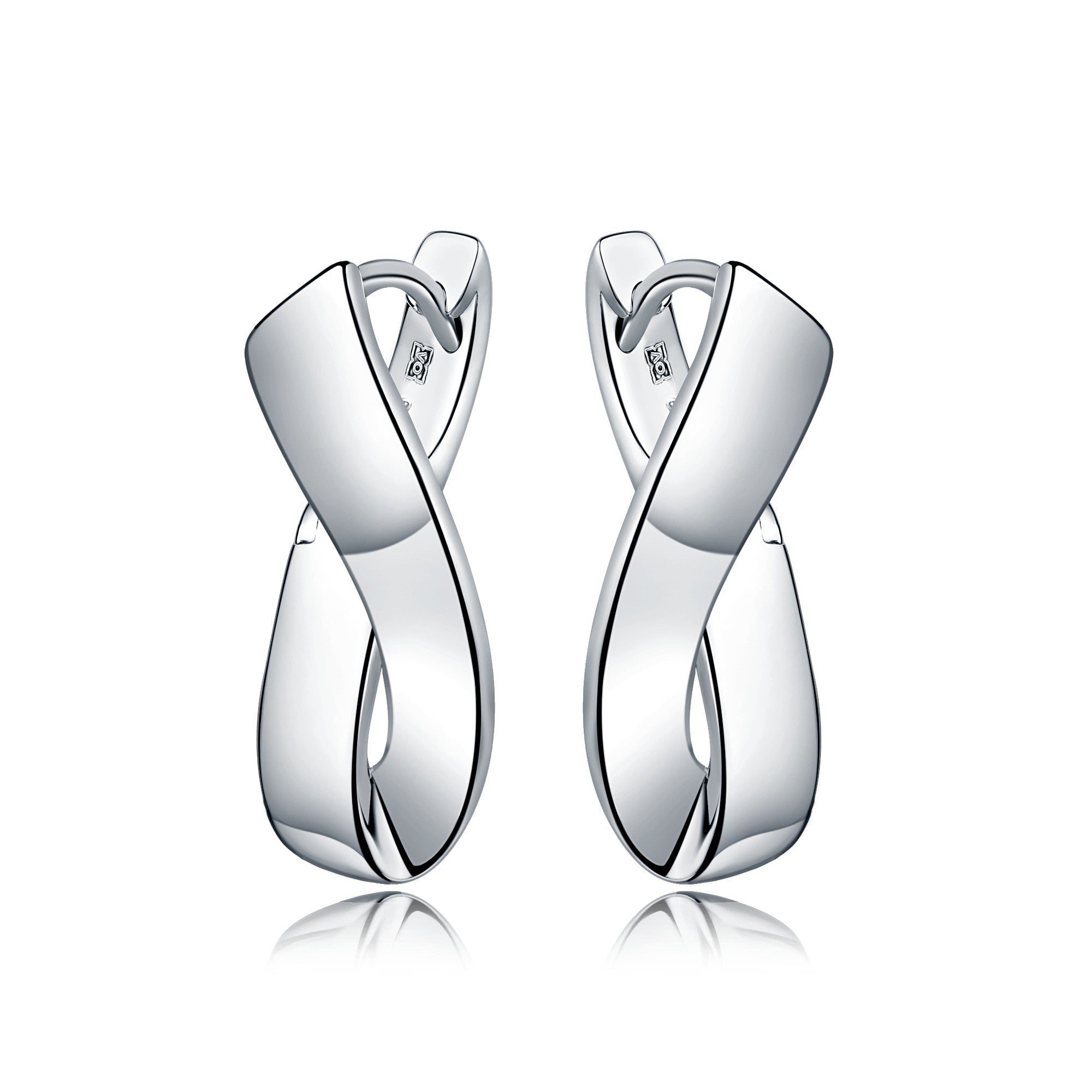 zaujimave-hladke-strieborne-nausnice-pre-damy