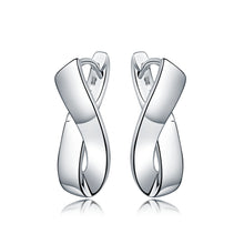 zaujimave-hladke-strieborne-nausnice-pre-damy