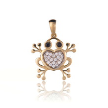 prekrasny-zlaty-privesok-v-tvare-zaby