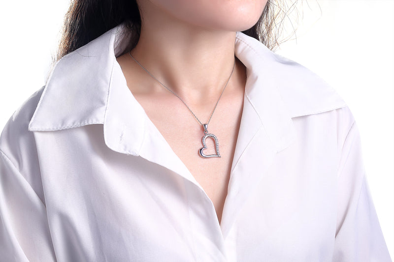 Strieborný prívesok