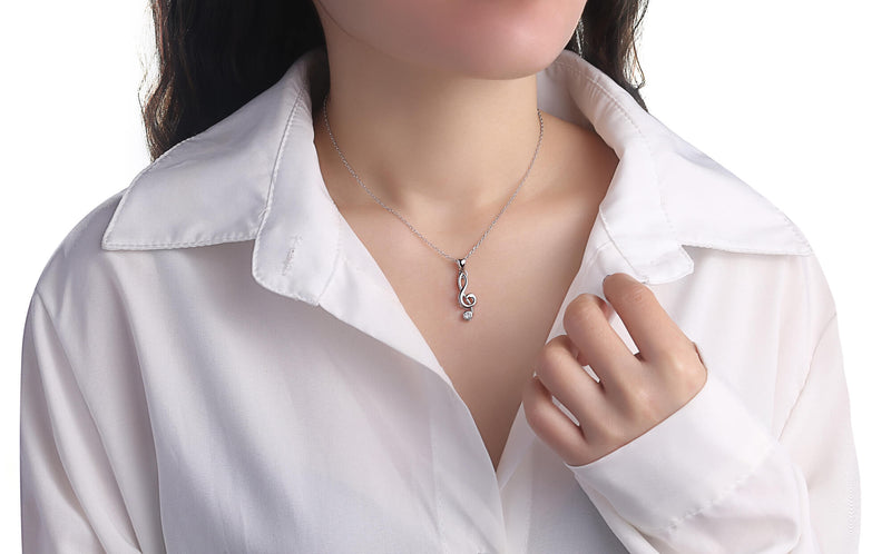 Strieborný prívesok