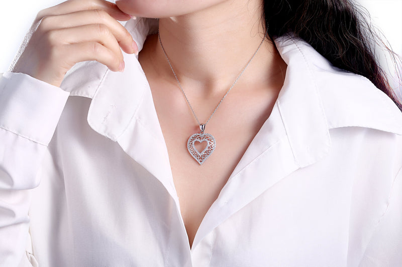 Strieborný prívesok