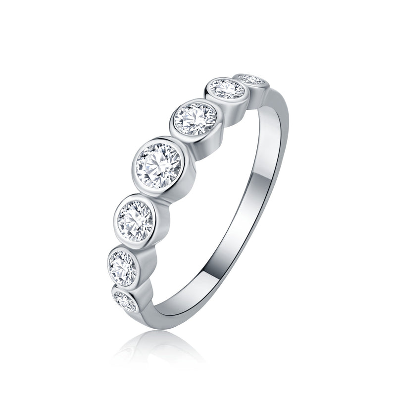 moderny-stieborny-prsten-s-cirymi-zirkonmi