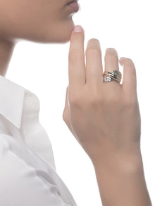 vyrazny-zlaty-damsky-prsten