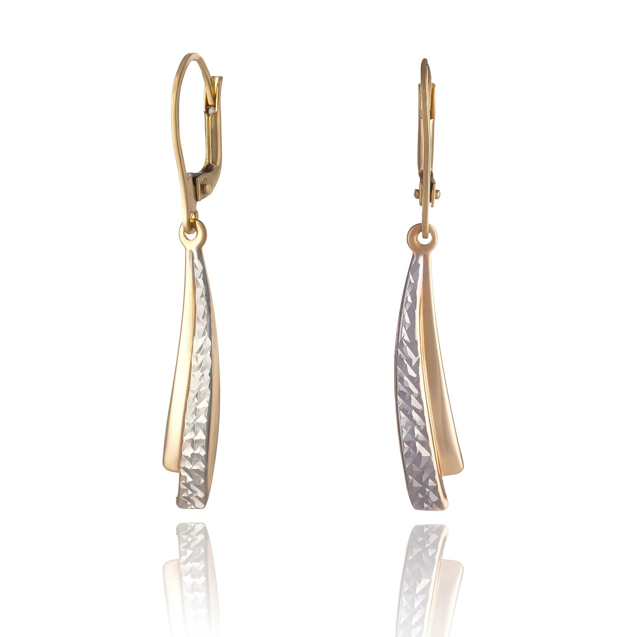 visiace-zlate-nausnice-s-efektnym-gravirom