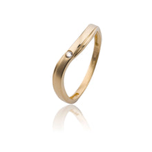 elegantny-zlaty-prsten-s-drobnym-zirkonom